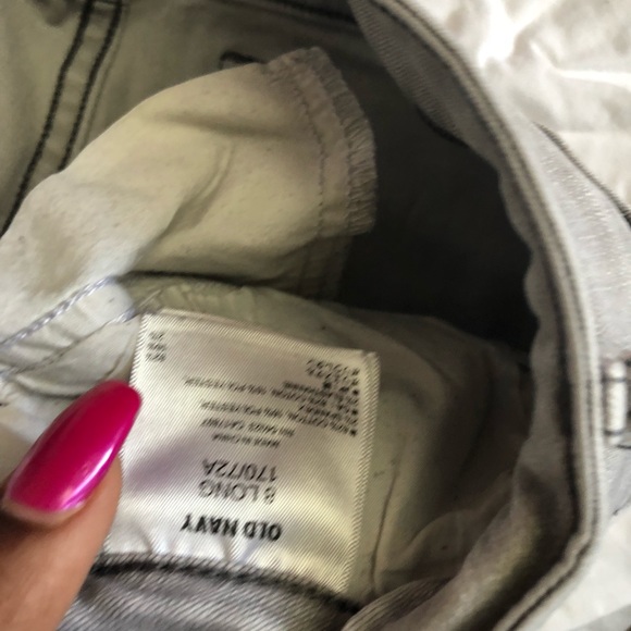 Old Navy Gray Faded Skinny Jeans - Picture 2 of 3